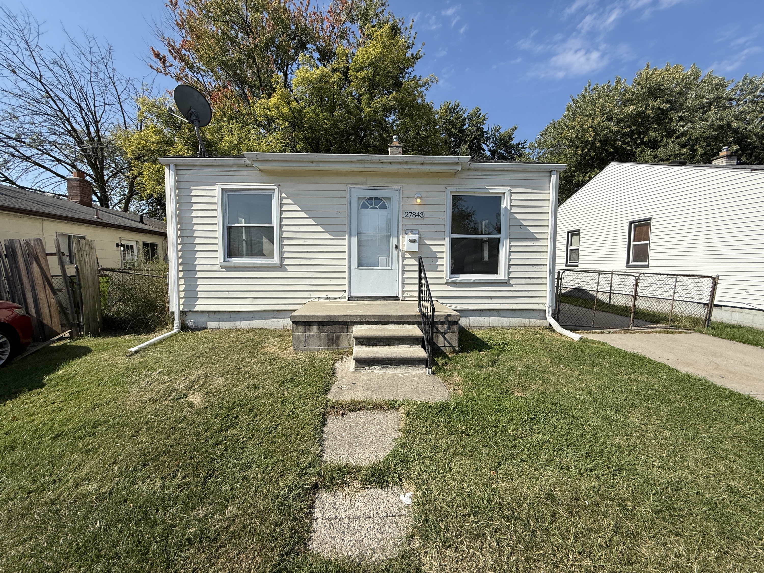 Property main image