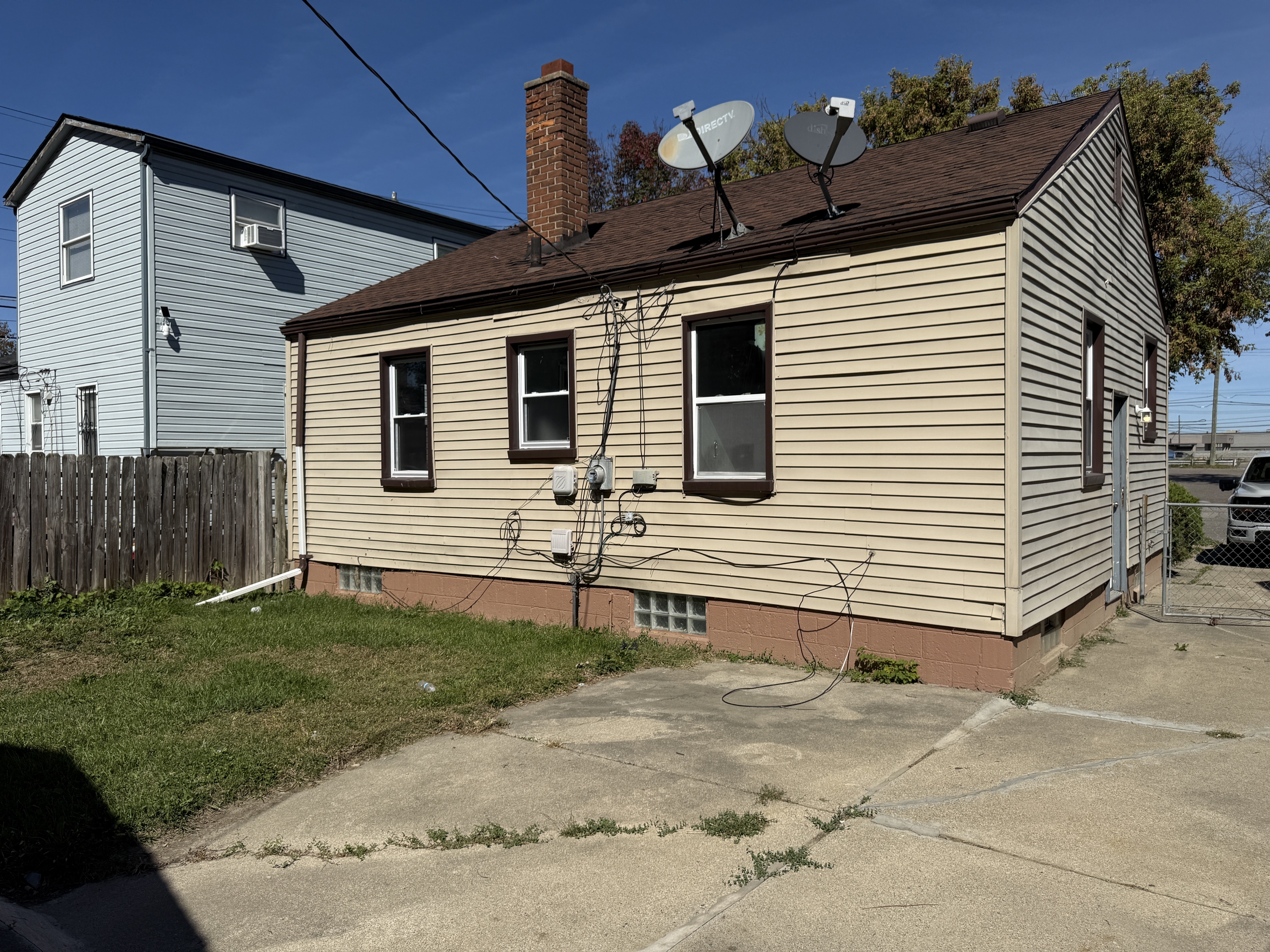 Property thumbnail image